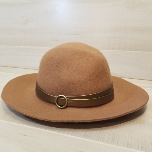 {OS} Collection 18  100% Wool Hat Women's Tan - Picture 1 of 10